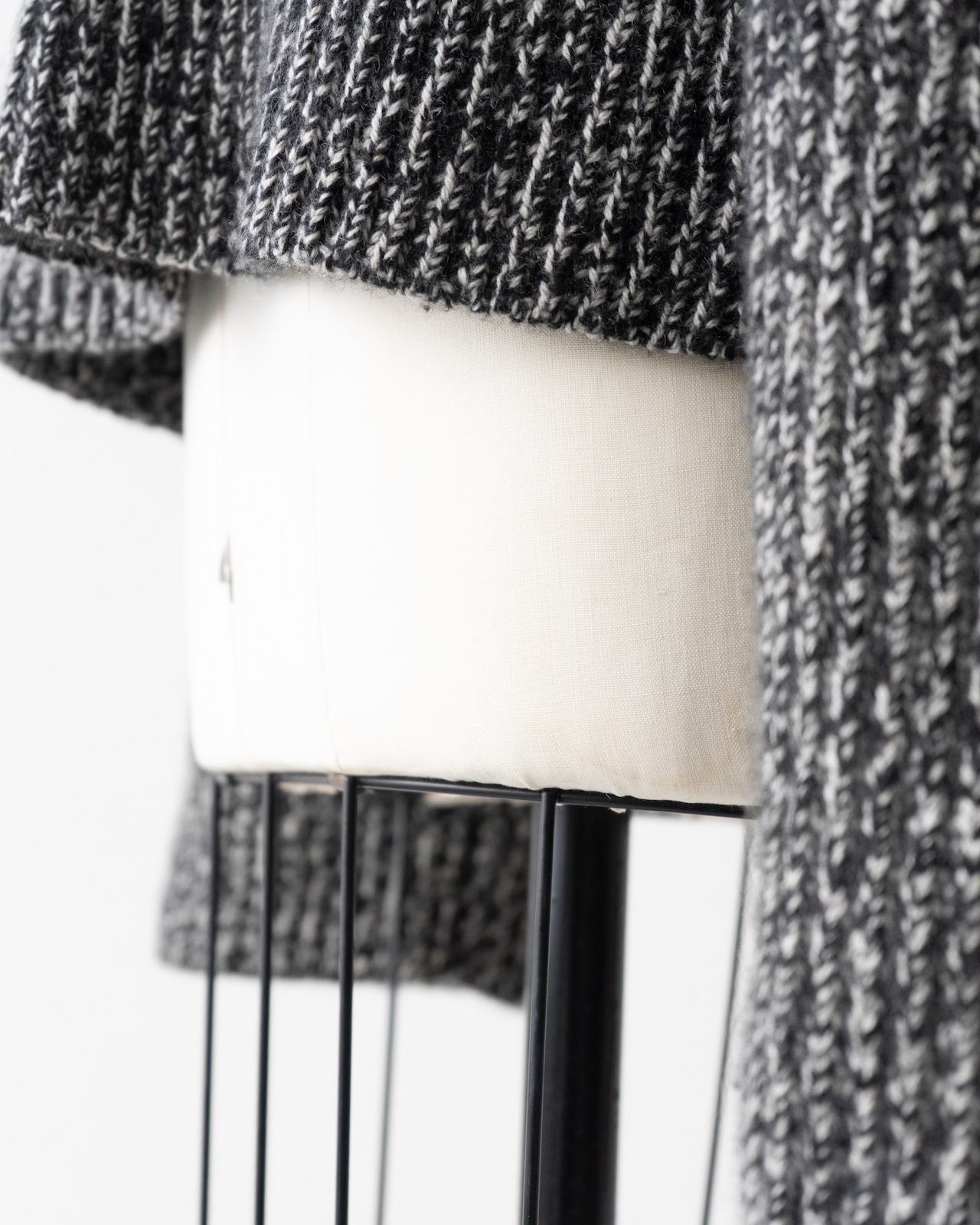 〈CÉLINE by phoebe philo〉Higjh neck ribbed sweater