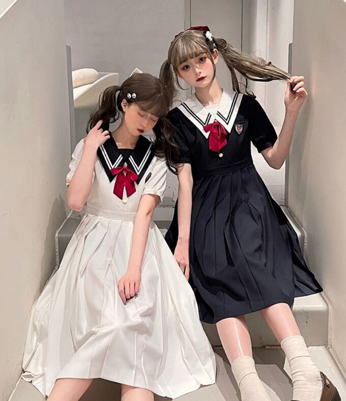 バイカラーセーラーワンピース Sakura Bloom