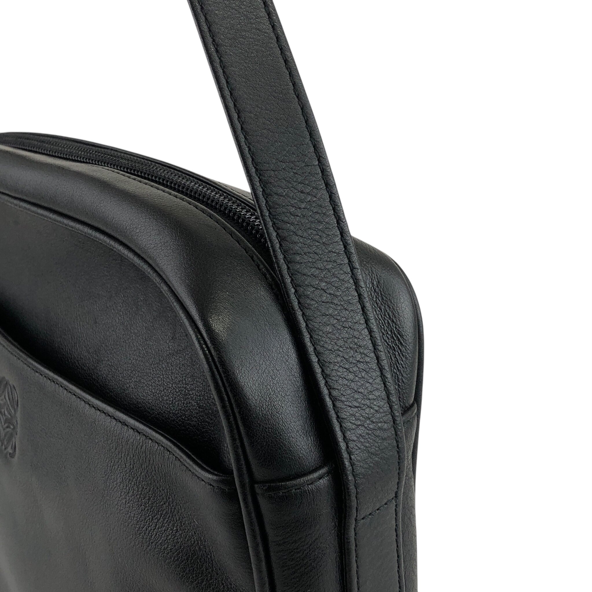 LOEWE ロエベ ショルダーバッグ ブラック アナグラム レザー vintage