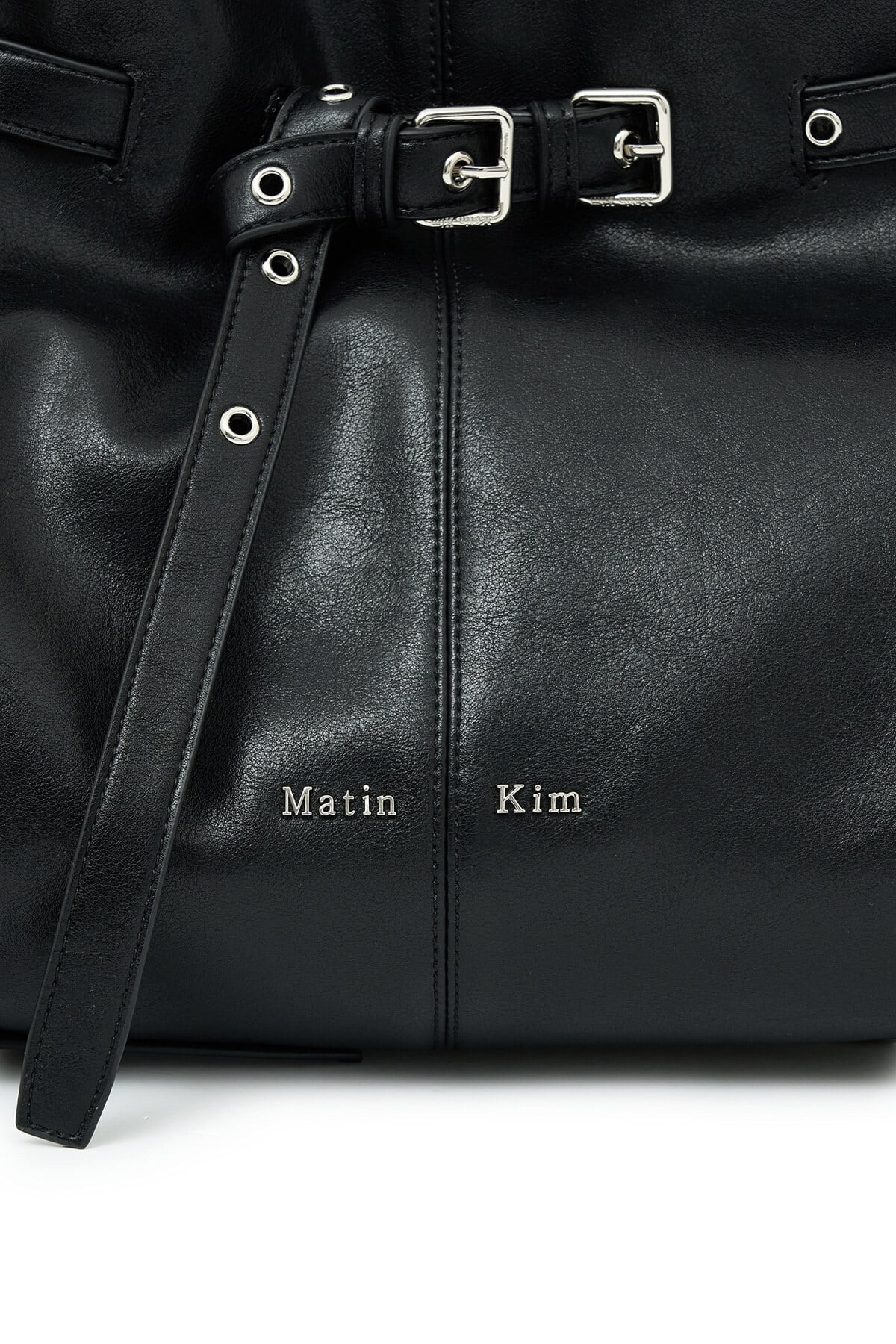 Matin Kim] BELTED VOLUNN MID BUCKET BAG IN BLACK 正規品 韓国