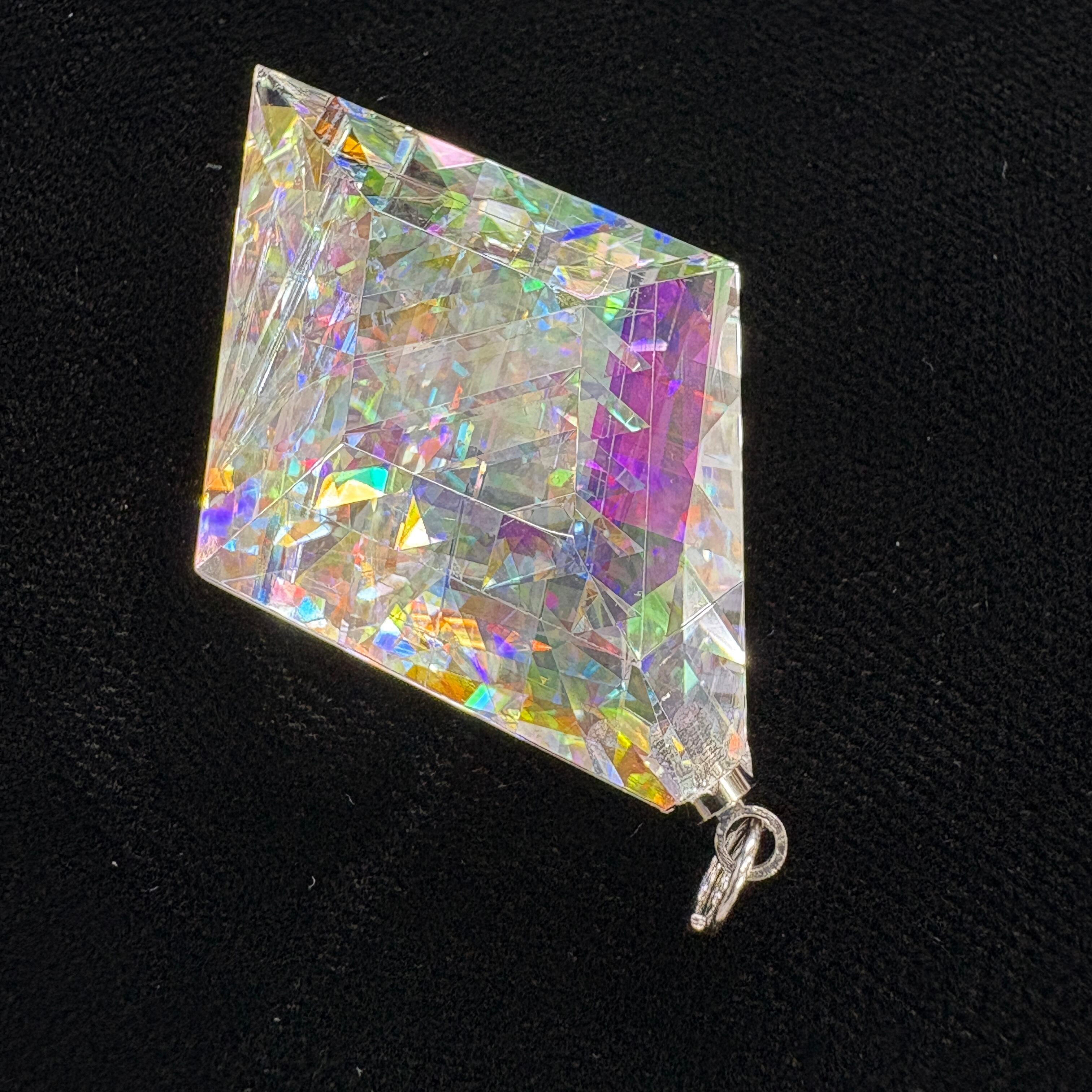 ムーンボウ(ひし形)モナジー工房/ガラスペンダント/アクセサリー ムーンボウタイプ ゴールドムーン ひし形ペンダント MB-349 | ガラス