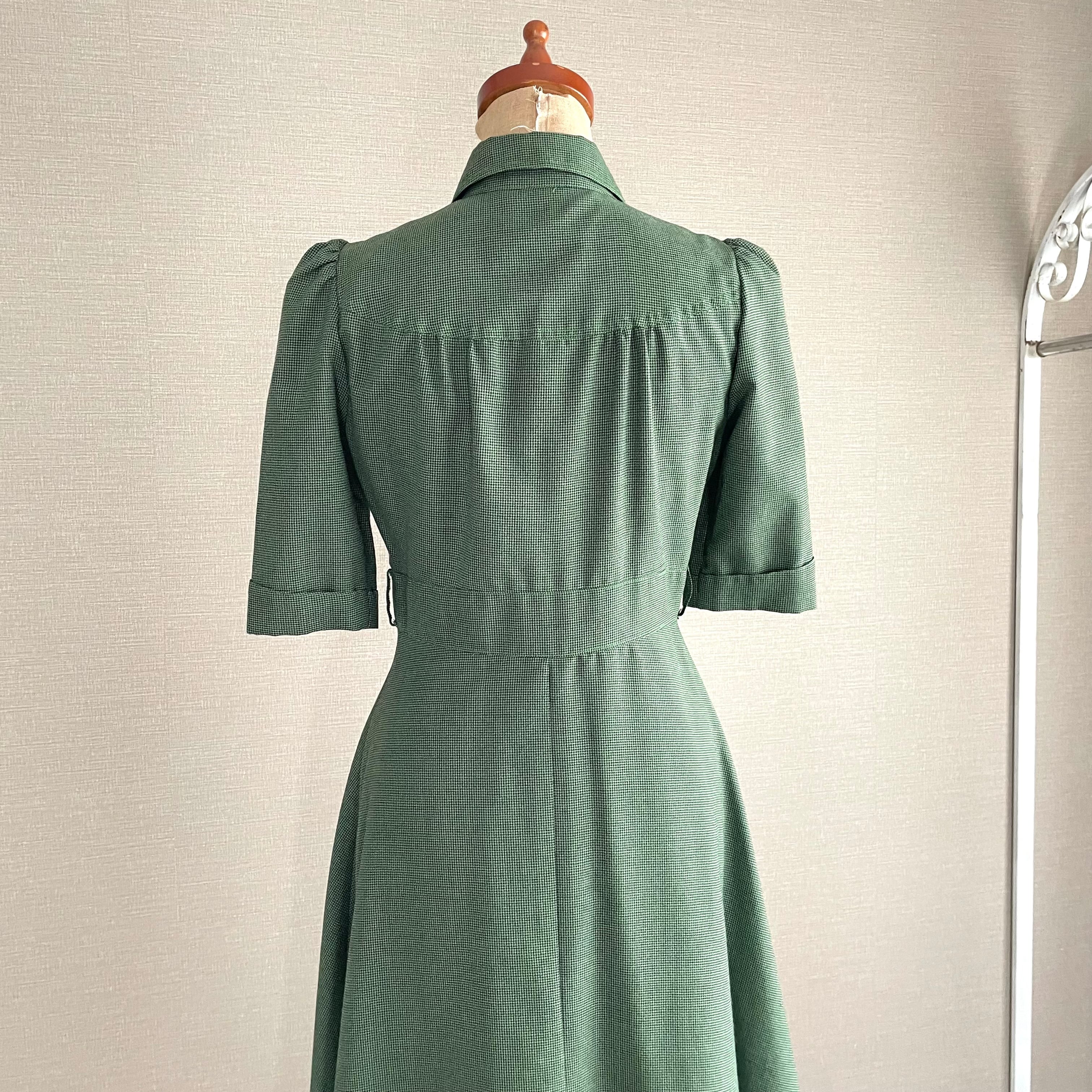 70s パフ&千鳥格子グリーンワンピース | 古着屋Sique おしゃれ 70s パフ&千鳥格子グリーンワンピース | 古着屋Sique おしゃれ
