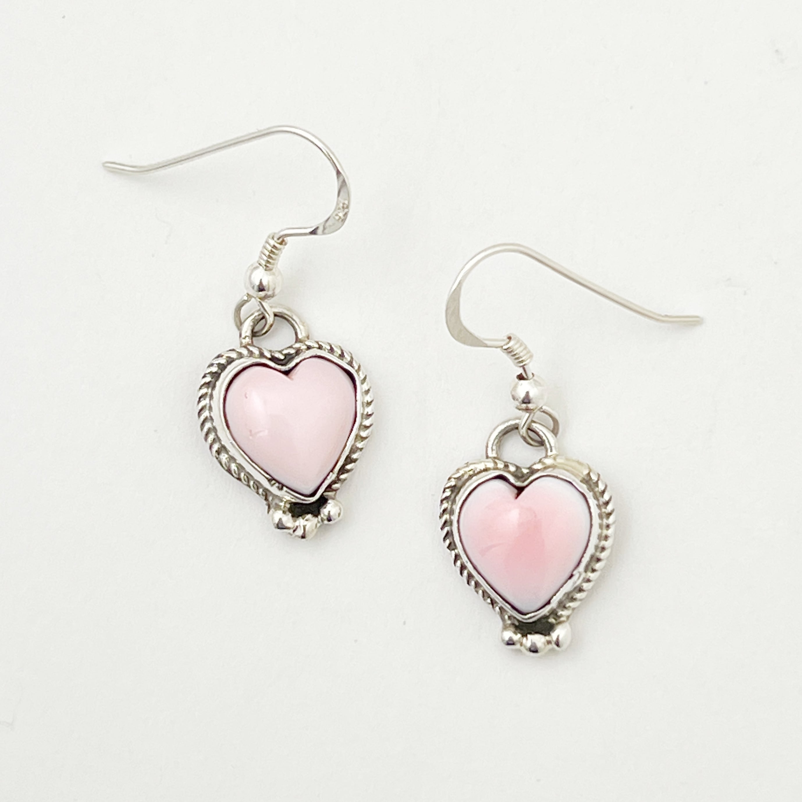 Indian Jewelry 》 コンク シェル ハート フック ピアス | 【公式通販