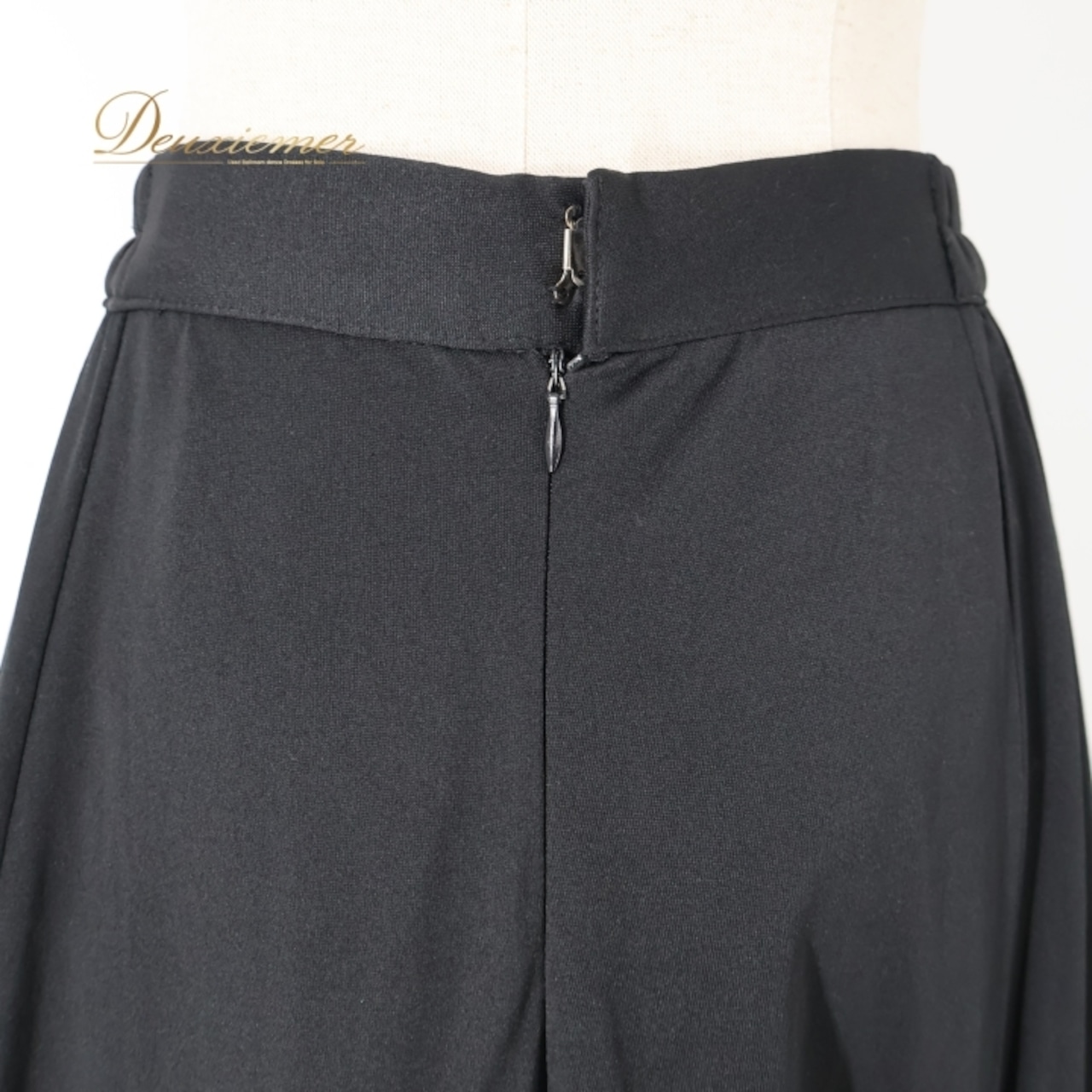 フラメンコ 衣装 ファルダ スカート ブラック系 プリマブティック ボランテ 水玉 ドット柄 フリル 練習 レッスン 伸縮 ストレッチ ボリューム prima boutique 黒 赤 ダンス衣装 ステージ イベント かわいい レッド系