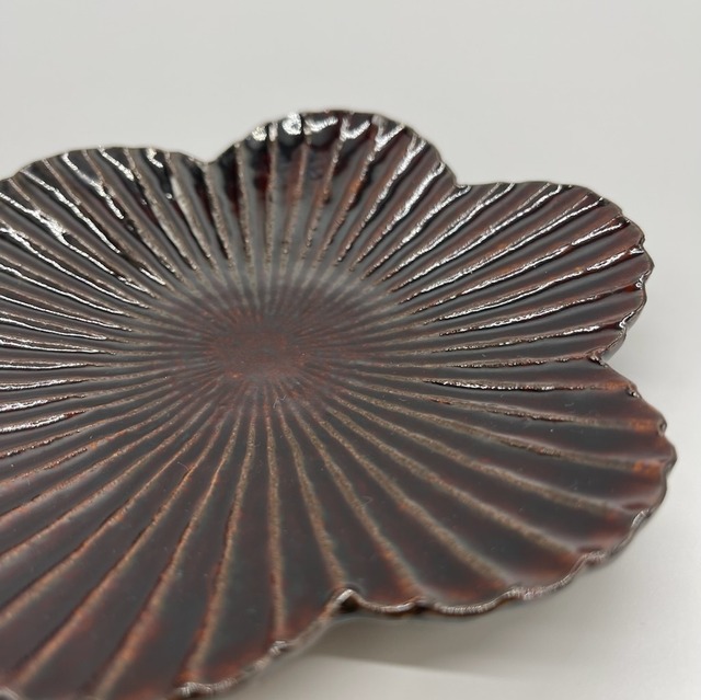 『宇田康介』輪花5寸皿　飴釉　2111100305051