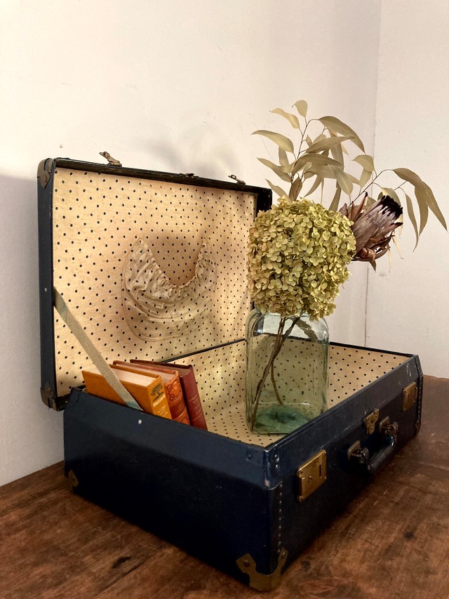 味のあるトランク　(古道具)