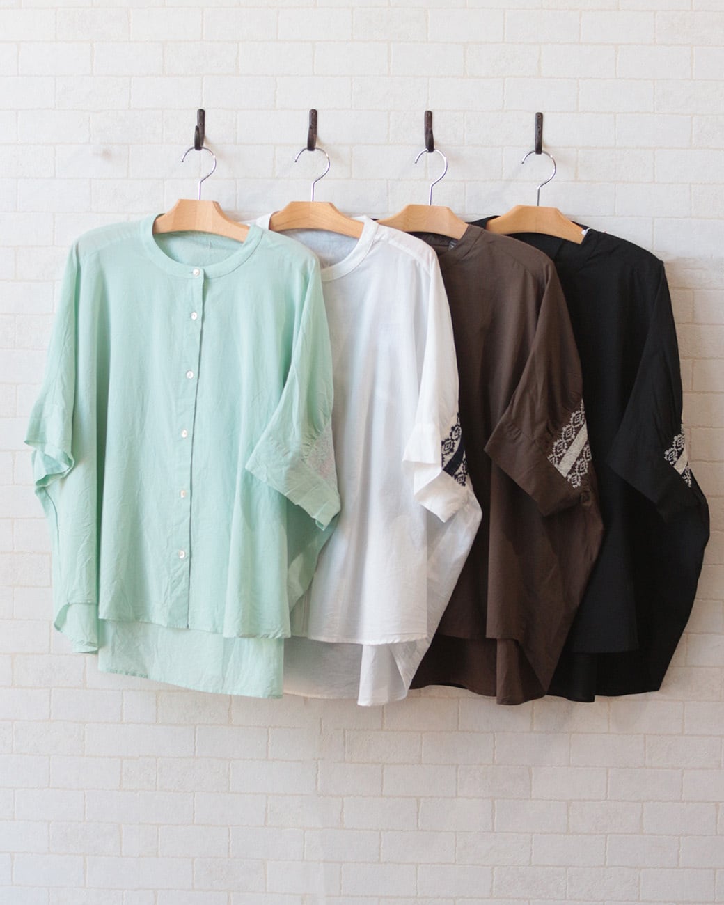 FURRY】キャンブリックバック刺繍ブラウス (260747) | voice clothing
