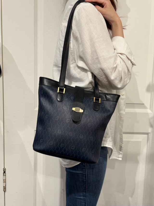 Christian Dior / vintage honeycomb navy shoulder bag.