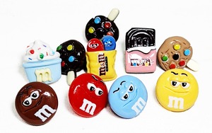 M&M's（エムアンドエムズ）PVC立体ピンバッジ
