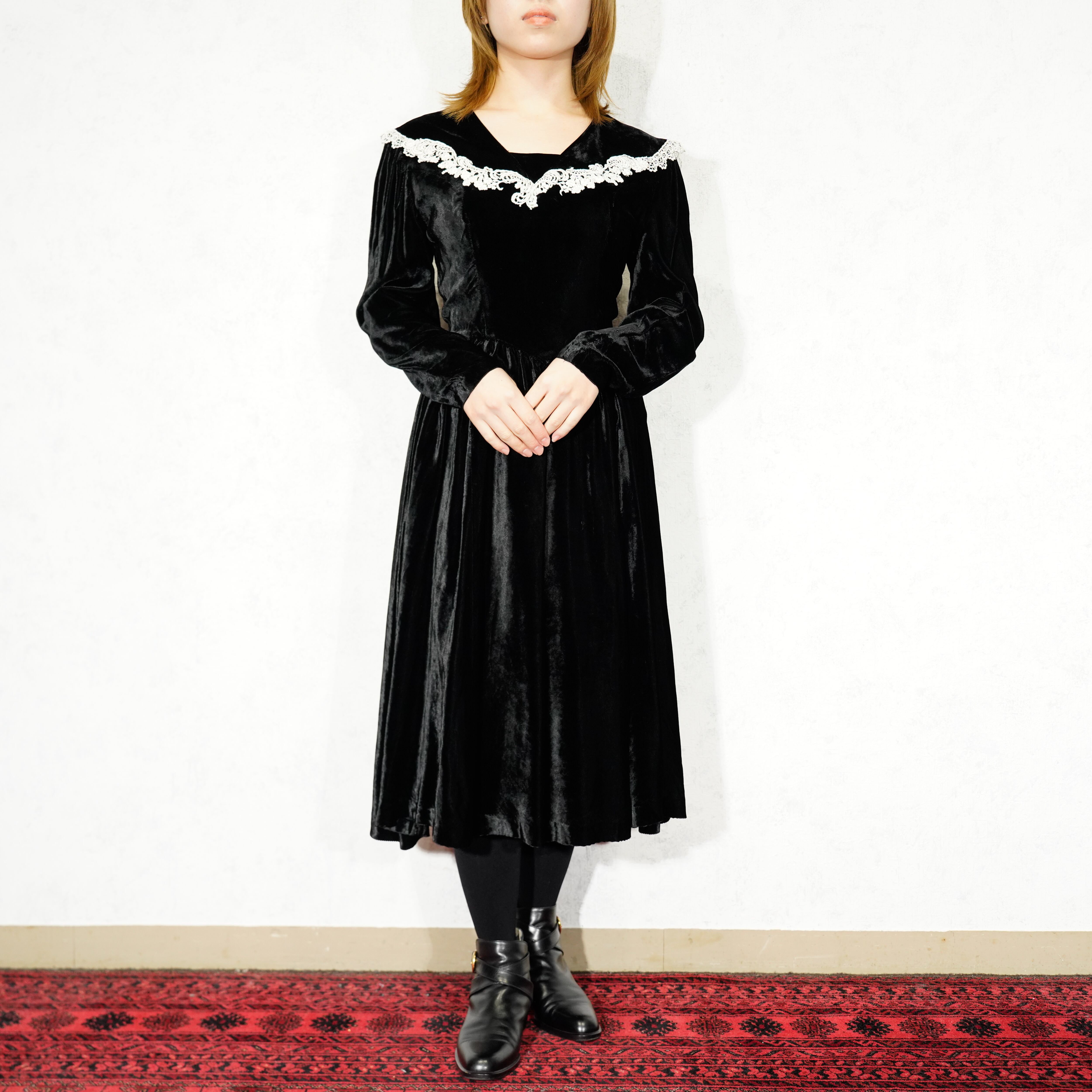 SPECIAL ITEM* USA VINTAGE GUNNE SAX BIG LACE COLLAR DESIGN VELOUR  