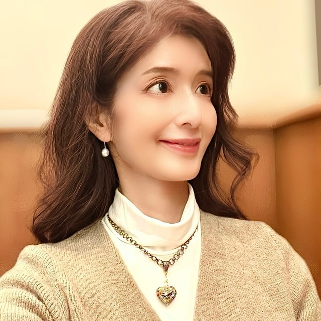 クリムトハートショートネックレス