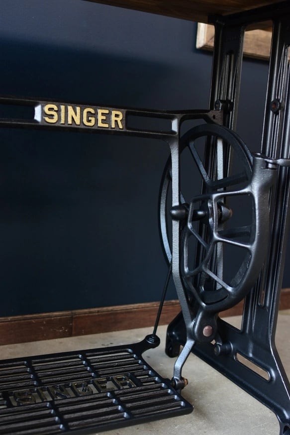 SINGER エイジング塗装天板 ストレート脚 80cm*45cm アンティーク