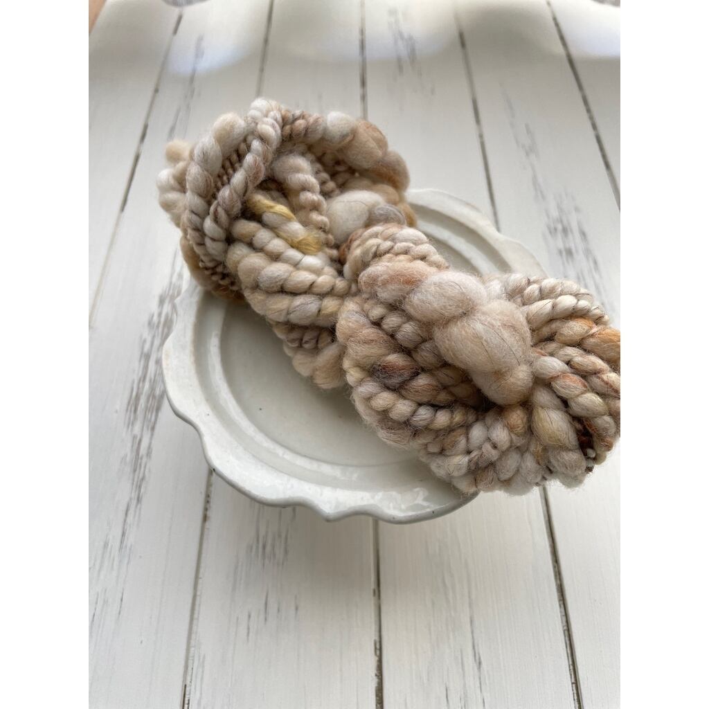 アートヤーン  手紡ぎ糸【22-0104】