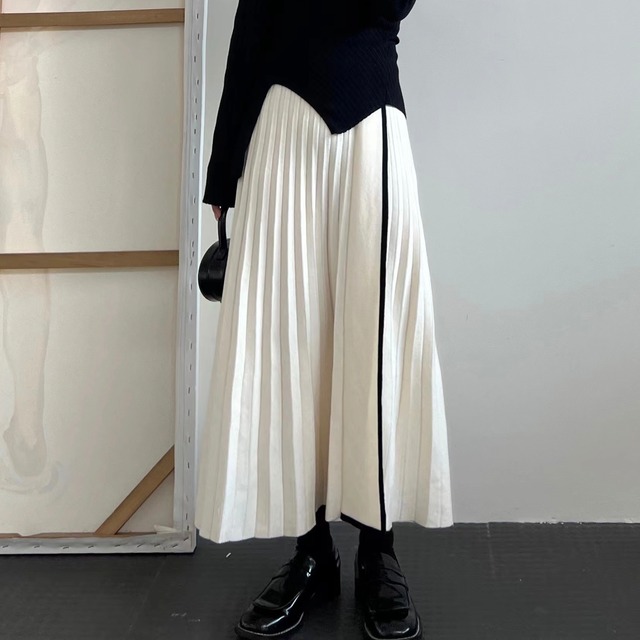 contrast color pleets knit skirt