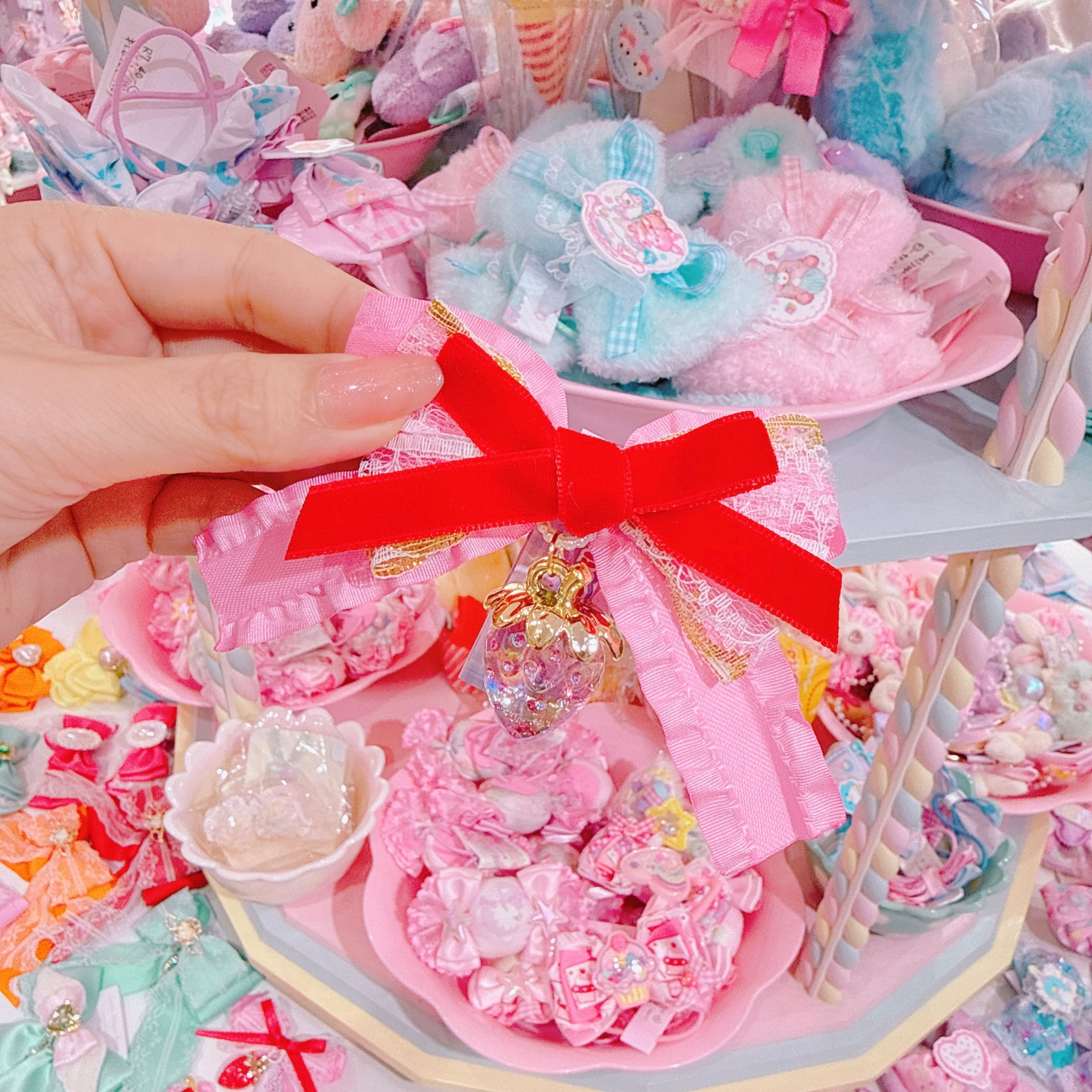 【F7】64-34いちごリボンヘアクリップ