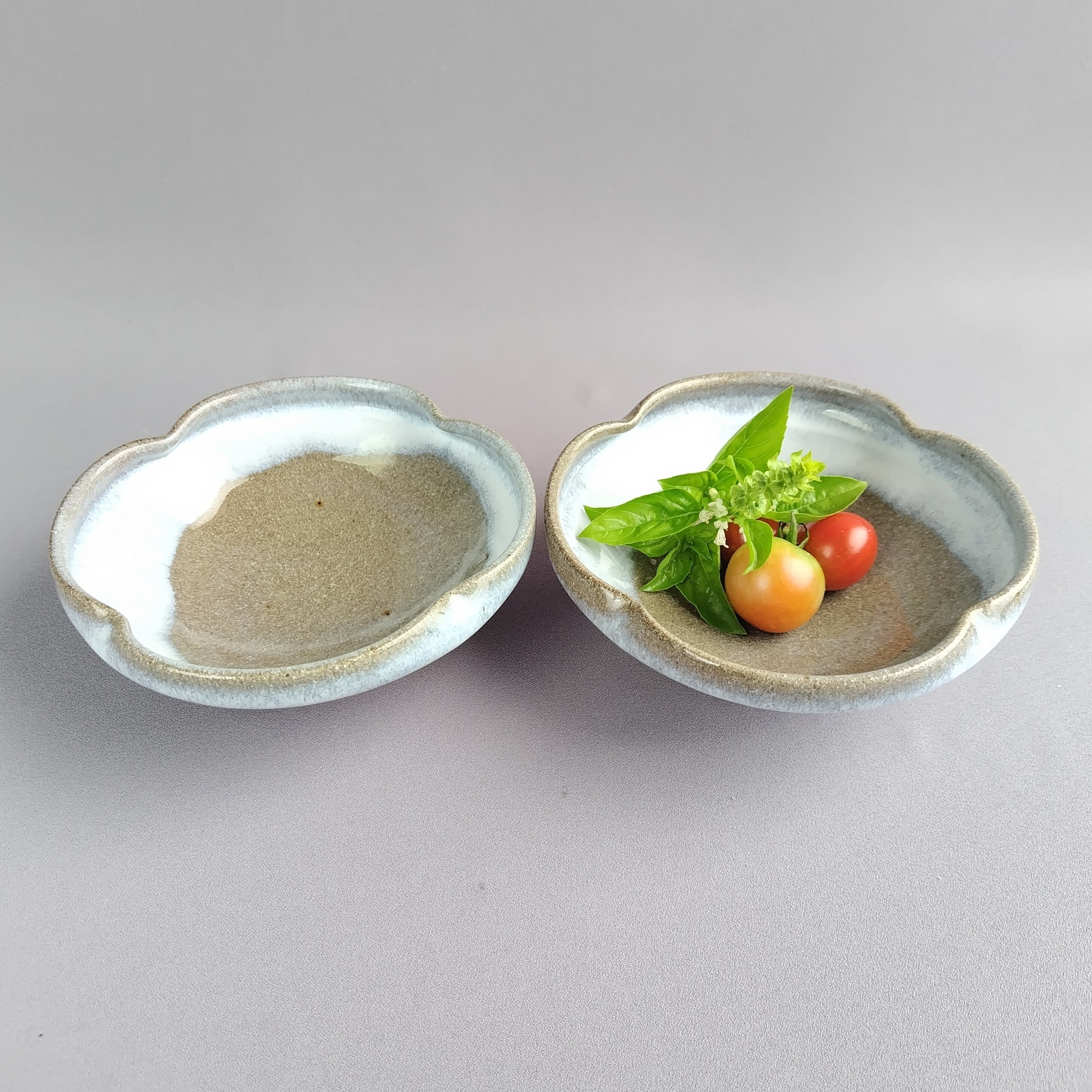 変形小鉢 白萩釉 【商品番号：00734】 | やきもの實陶（さねとう）