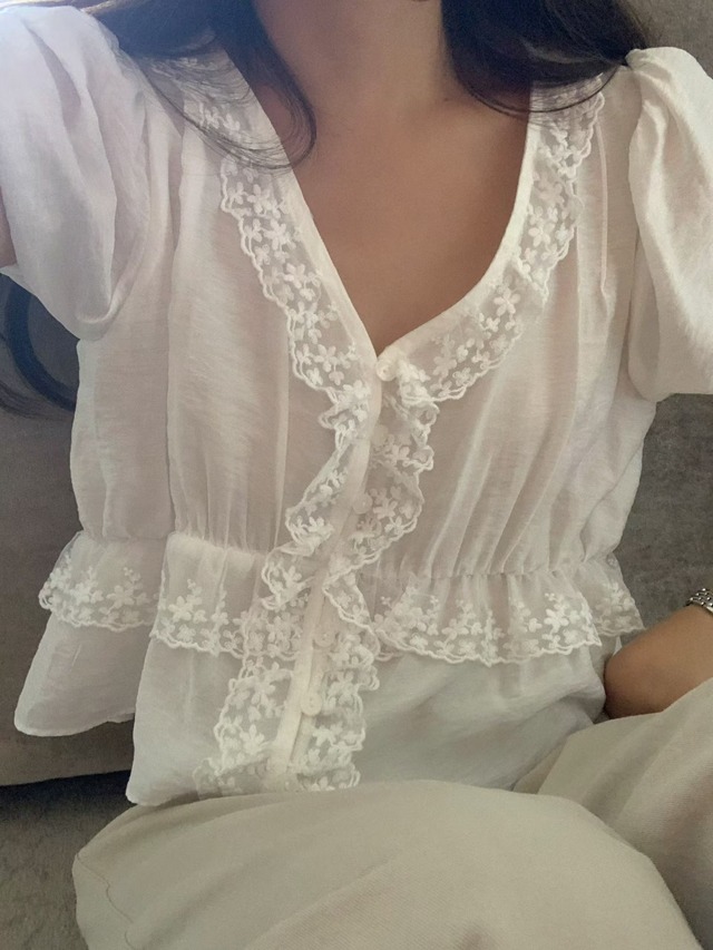 (LITER) netty lace  blouse