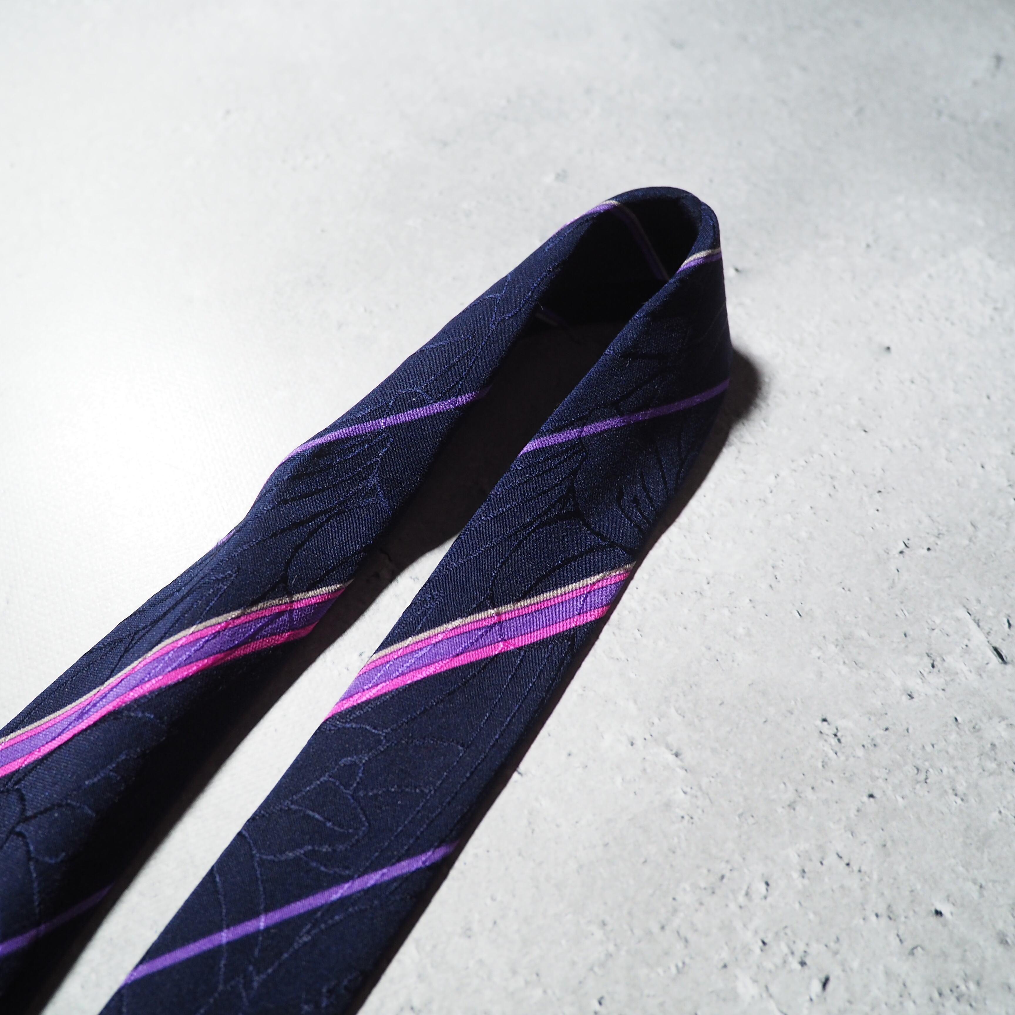 " Leonard " Beautiful Flower pattern Design vintage silk Tie (made in Italy)