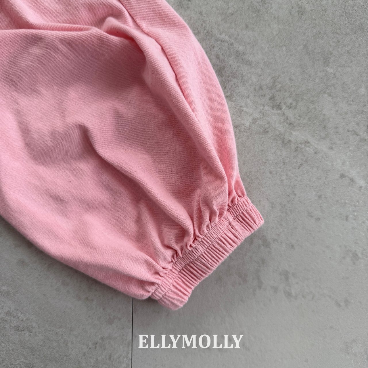 [ELLYMOLLY] U-Rise Jump Bodysuit / [엘리몰리] 유라이즈점프슈트