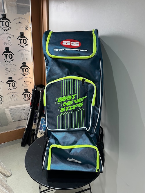 SS Mass Cricket Kit Bag Large with Wheel