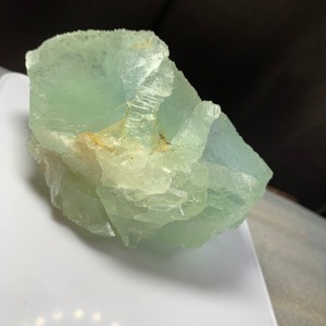 綺麗なグリーンの色合い☆フローライト原石クラスター
