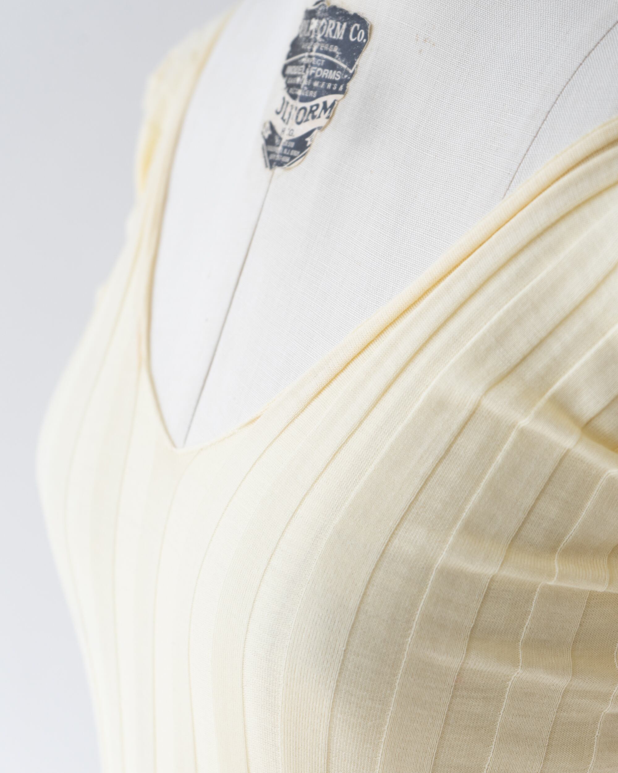 CÉLINE by phoebe philo〉V-neck Knit Top | Re:STATION STORE