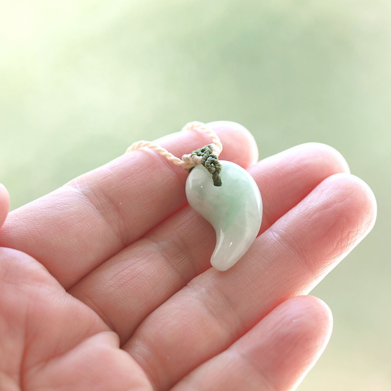 限定】ジェダイト勾玉マクラメネックレス | Natural Style