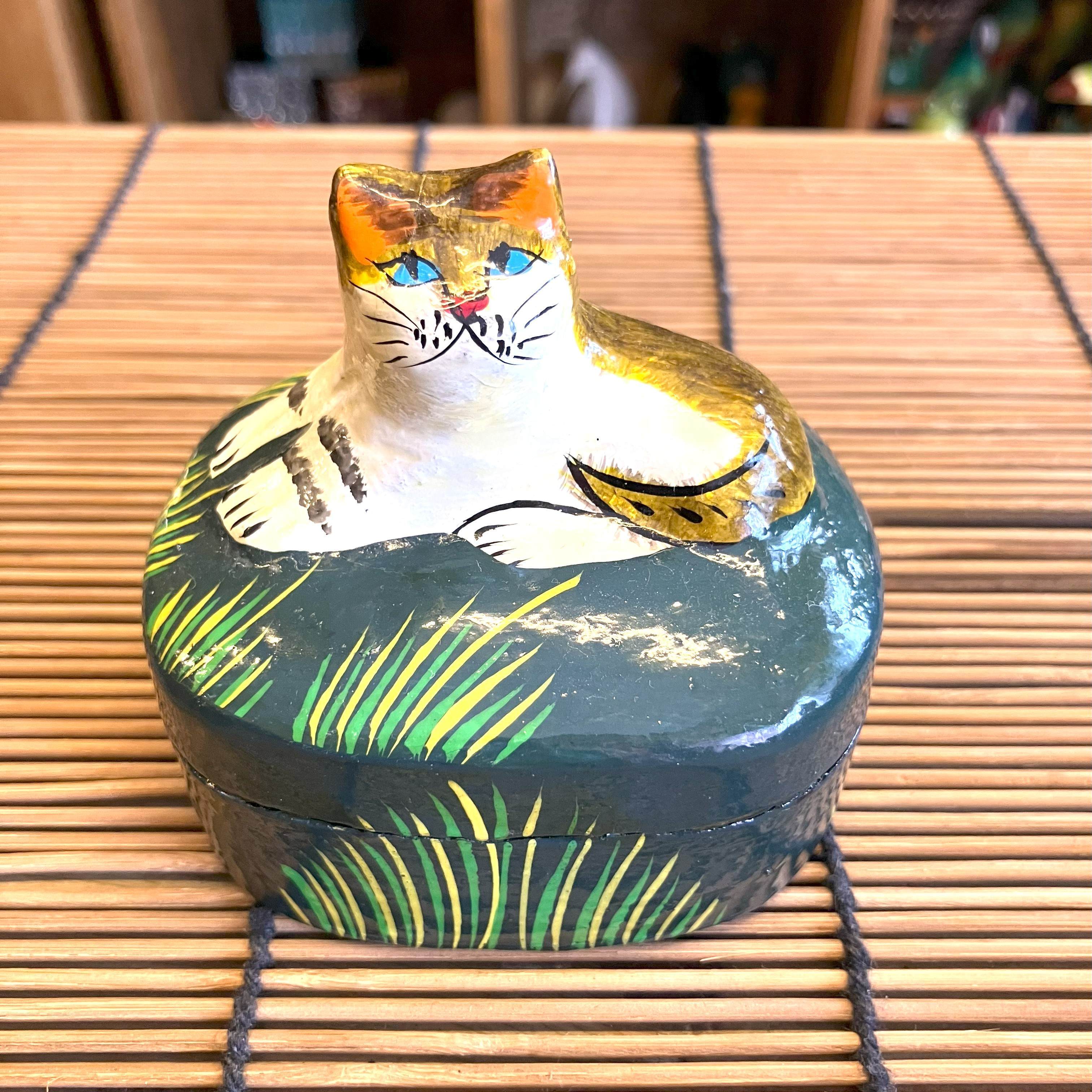 ネコ 猫 置物 小物入れ BOX お座りネコ ハチワレ 白黒 ペーパー