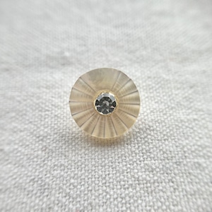 1粒ラインストーン×白蝶貝フラワー 15㎜