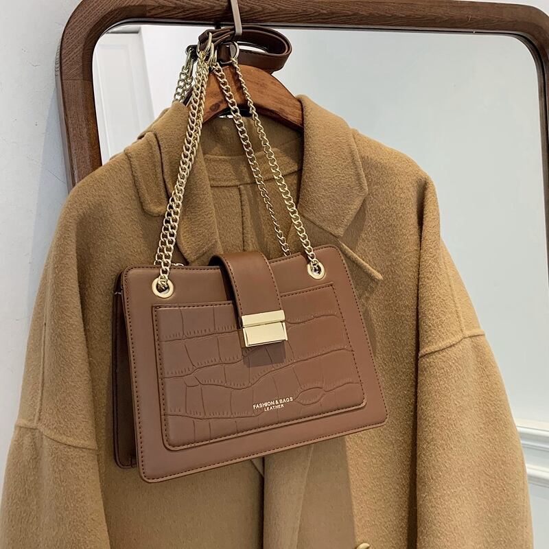 チェーン レッドショルダーバッグ メッセンジャーバッグ Tiancai_Wing_Bag45128495298