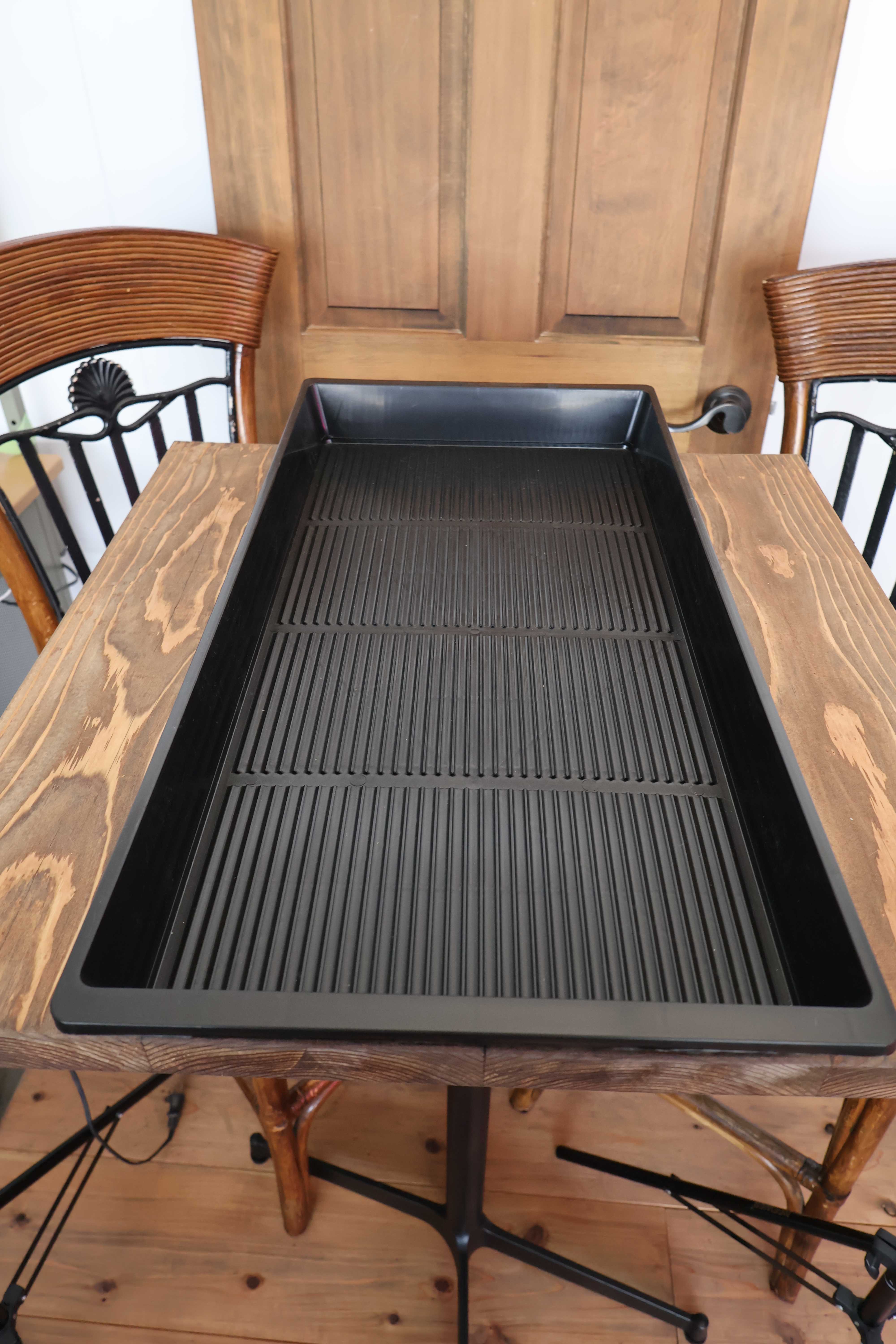 【M19】プラグ底面給水トレー ブラック 東海化成