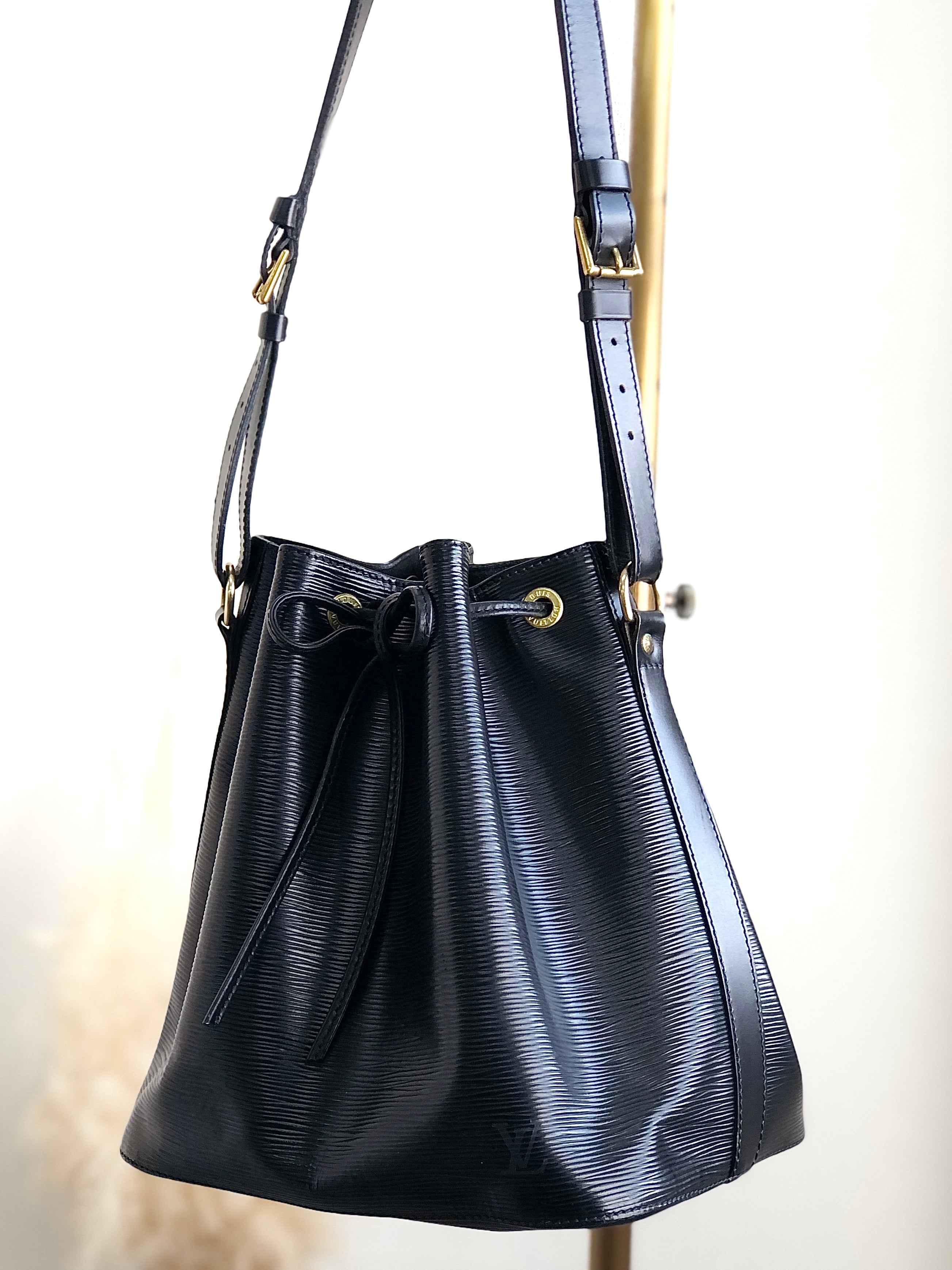 LOUIS VUITTON ルイ ヴィトン エピ ノエ ショルダーバッグ ワン  