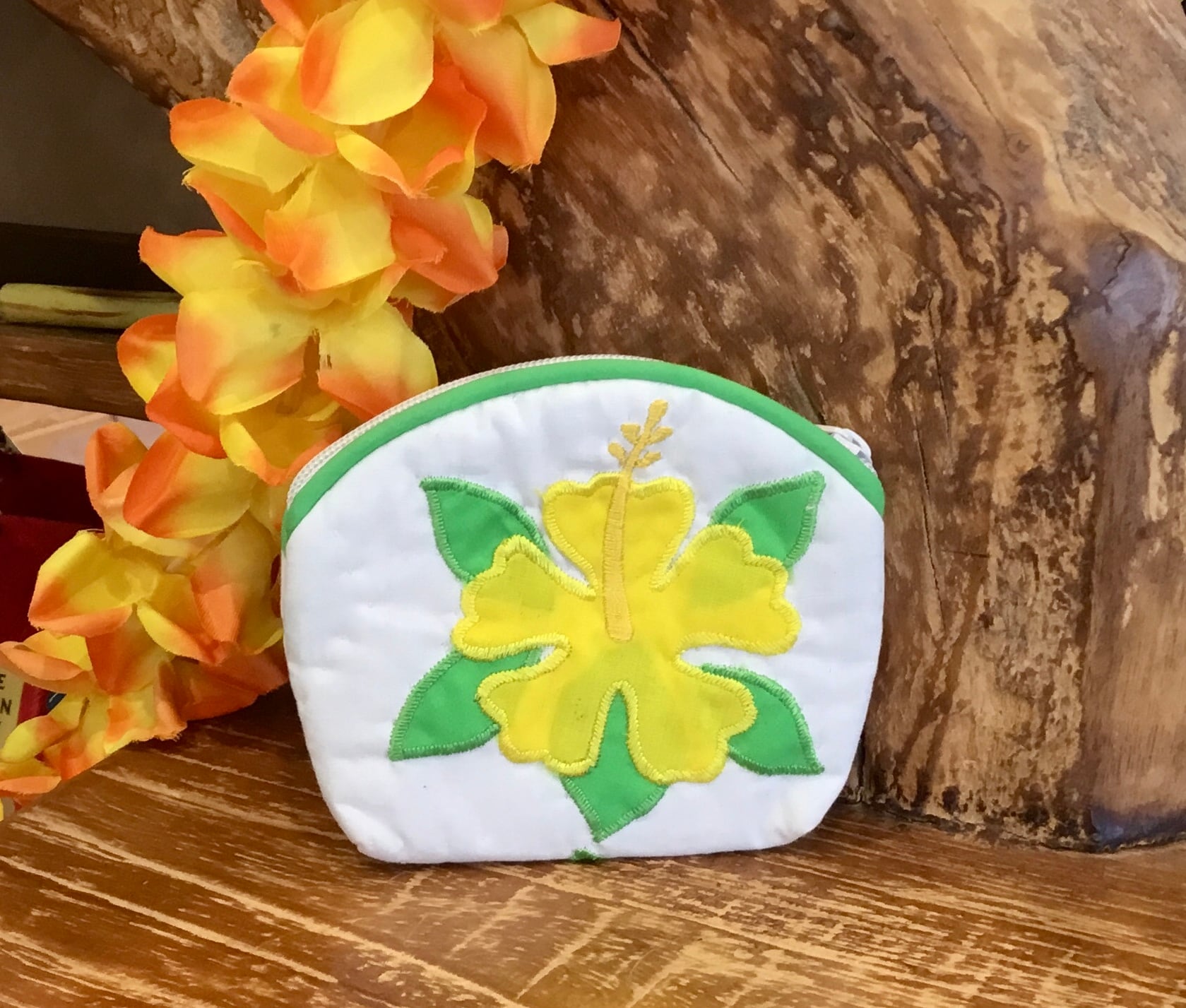 ハワイアンキルトのバインダーケース ハワイアンキルトのバインダーケース