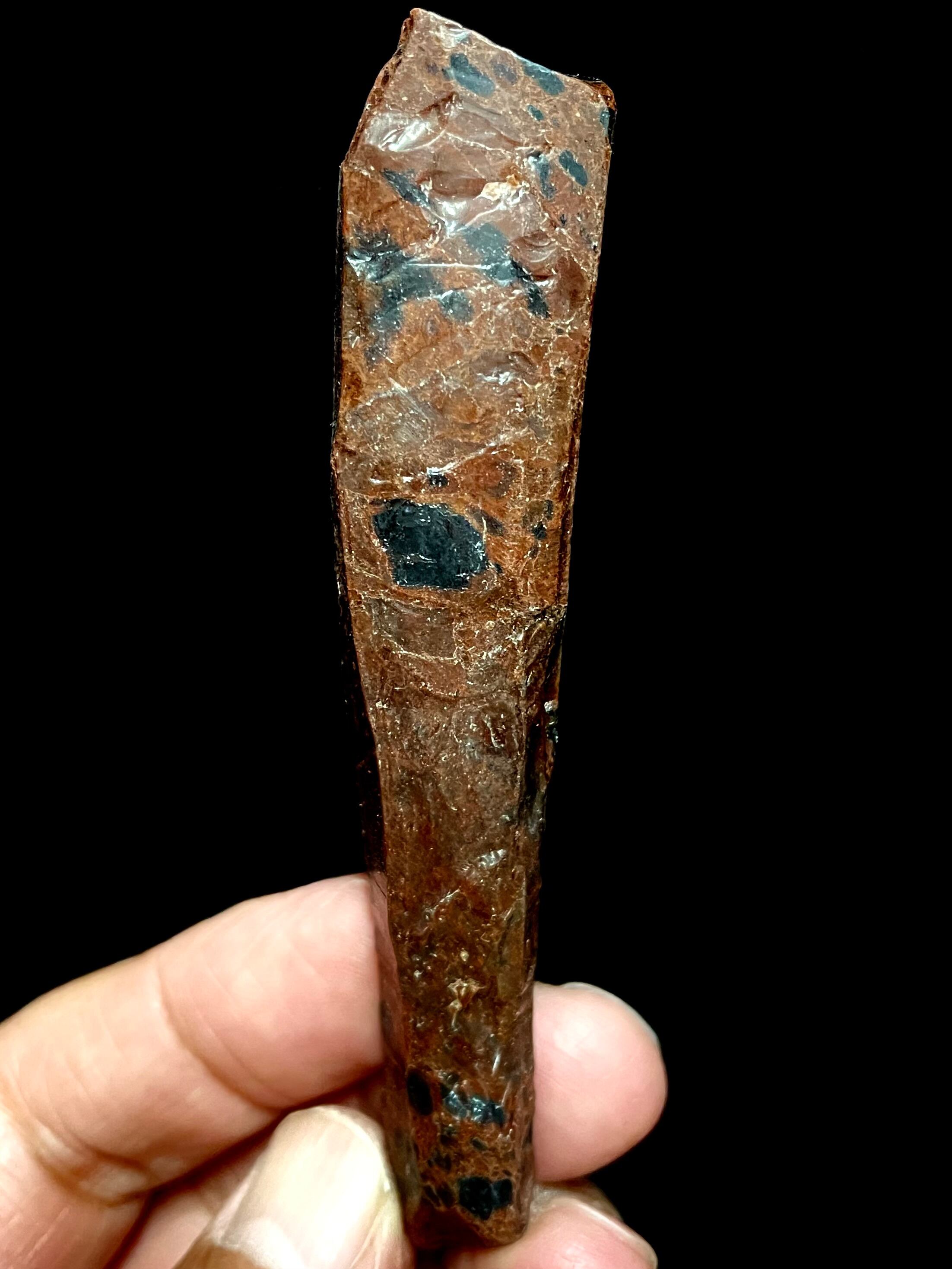 8) スピリチュアルな力との繋がり!マウントシャスタ「ニードル・オブシディアン」原石(大型)