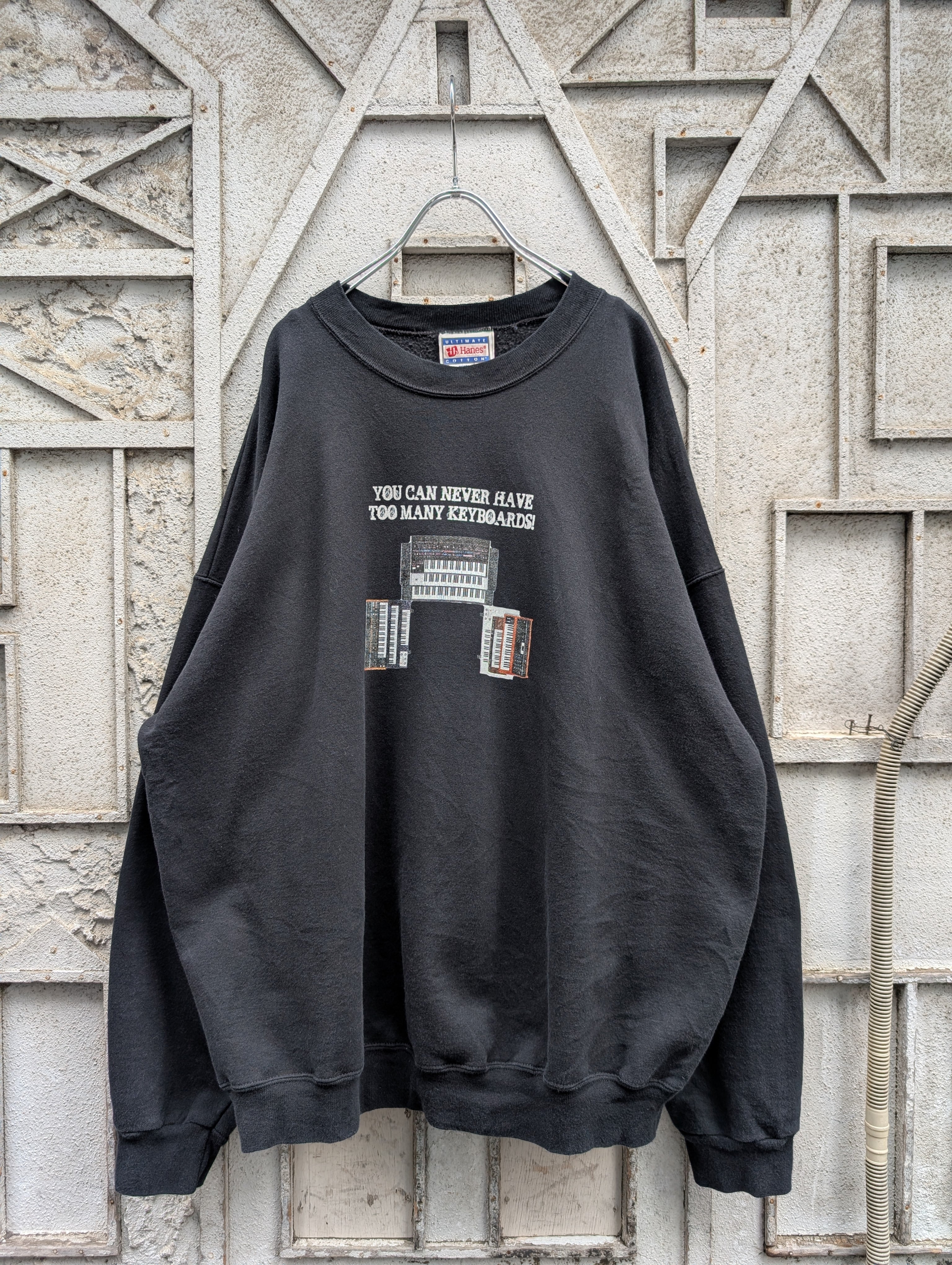 "KEYBOARD" print sweat