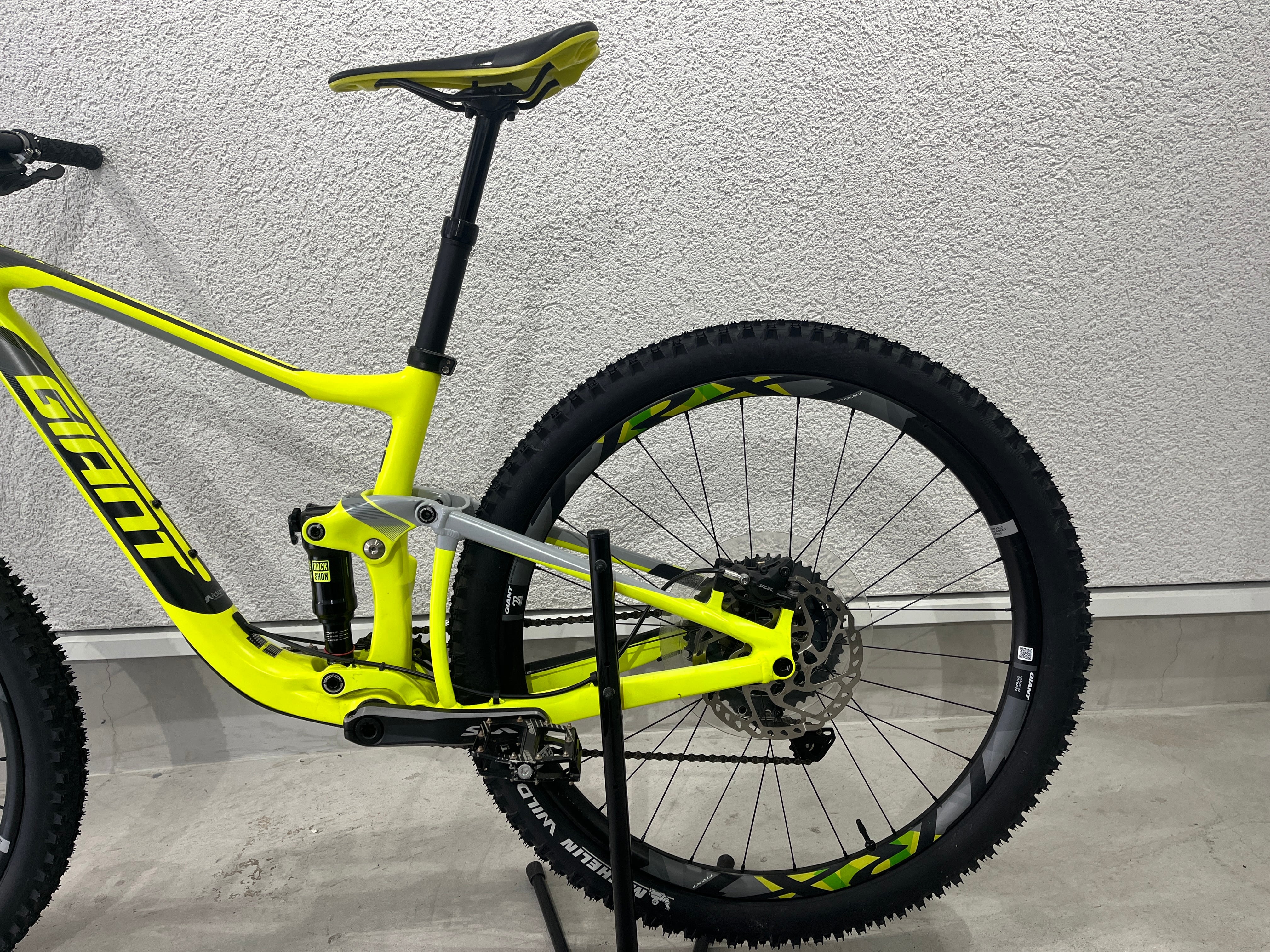 GIANT ANTHEM ADVANCED 2 2018年モデル 極上中古車 フルサスMTB 土