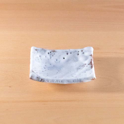 青志野 銘々皿（角）　　Blue Shino Small Serving Plate - Square