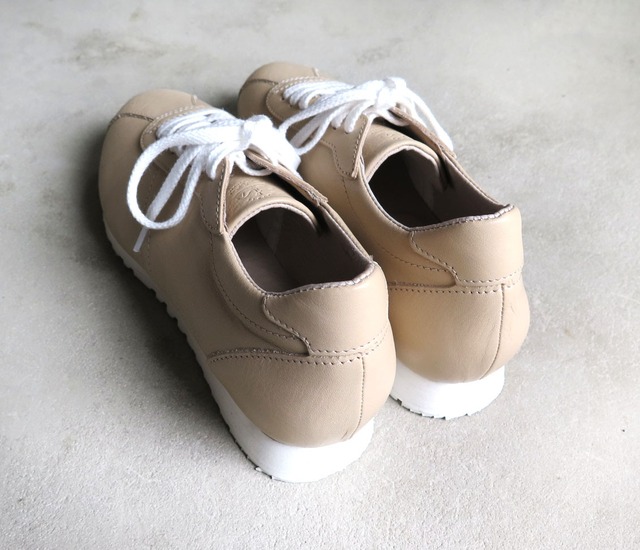 【ナチュラルカラー】クラシックなデザインと本革の上質感！EMAのスニーカー/ALLベージュ