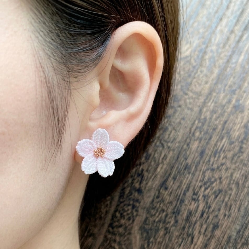 桜｜スタックピアス・極細レース編み | 紫蓮庵 Sirenan