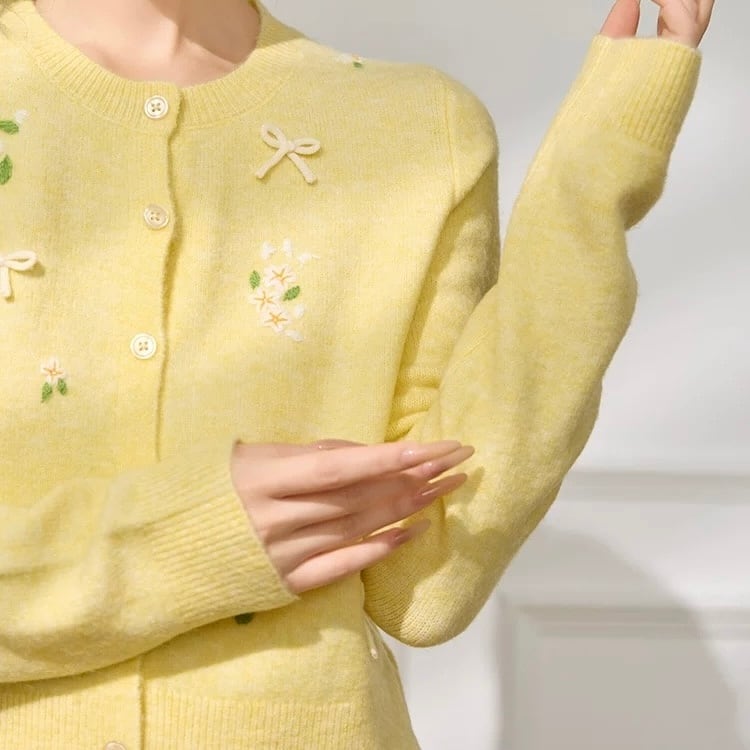 刺繍入りショート丈ニットトップス YH9508