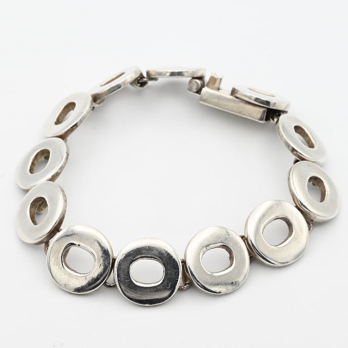 Sophisticated Circle Panel Link Bracelet / Denmark