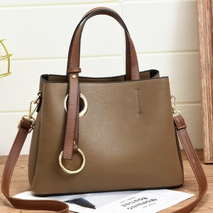 トートバッグ レディース ショルダーバッグ 底鋲付き 2wayバッグ 大容量