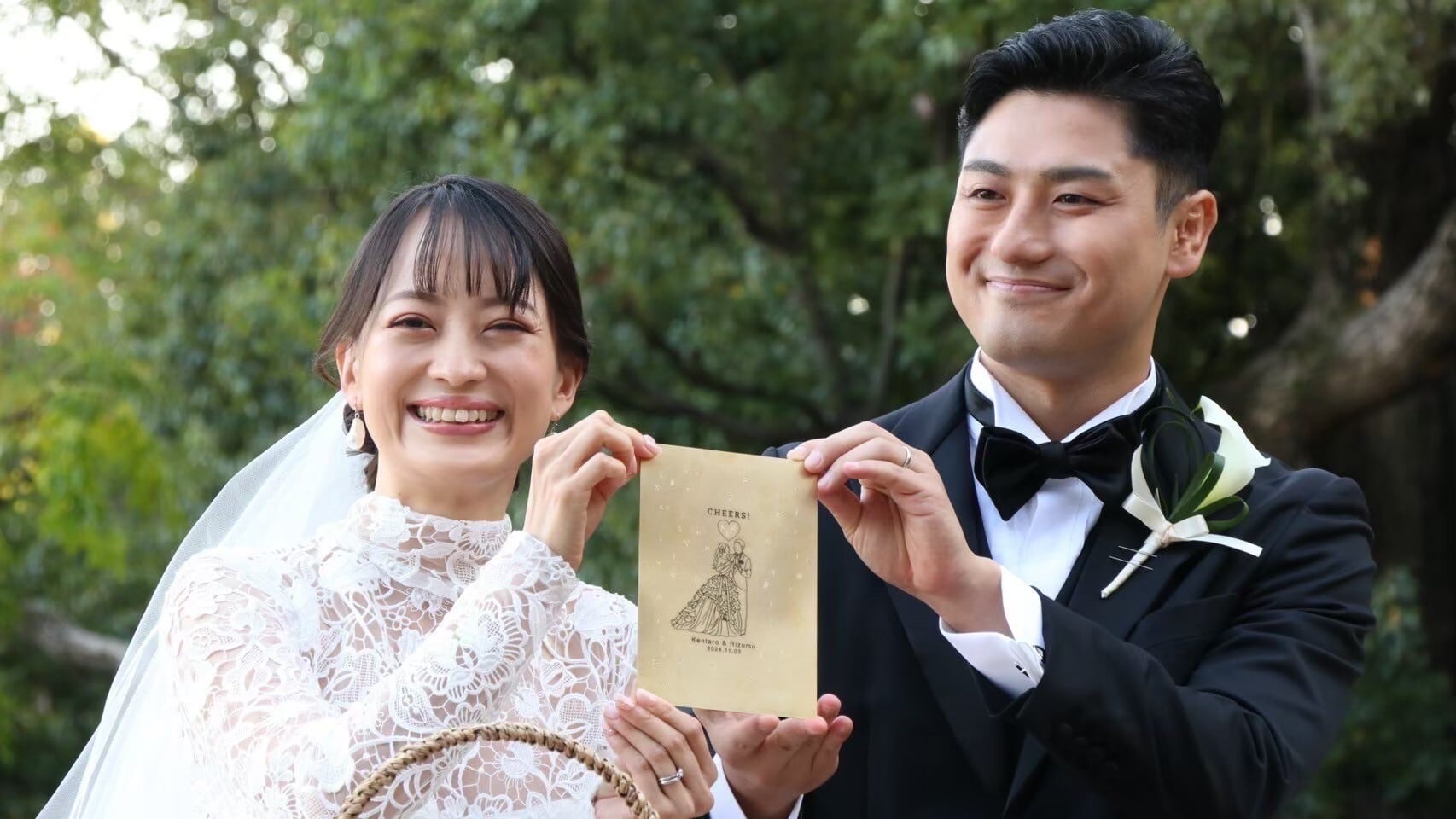 すみません　身分証明書が読み込めず連絡が遅くなっています　アンティーク家具です　現状渡し　直接引き取り 真鍮の結婚証明書、日本刀にレーザーマーキング | 【やりまっせ