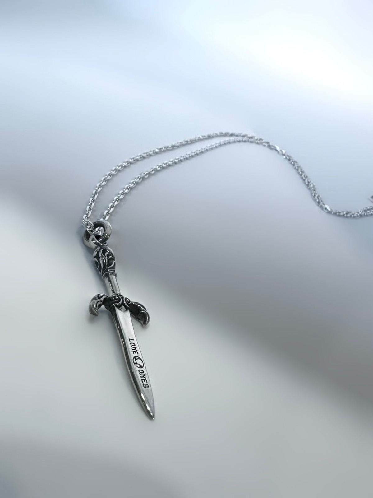 LONEONES】 Mating Flight Dagger Pendant S / メイティングフライト 