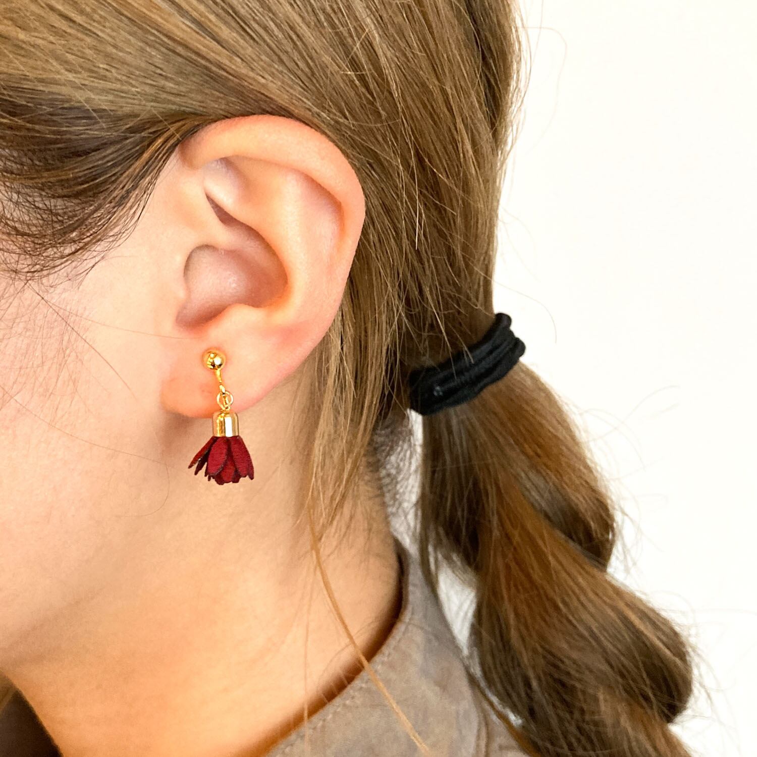 ふわりミニ花びらタッセルのシンプル〈ピアス/イヤリング〉 | Dua