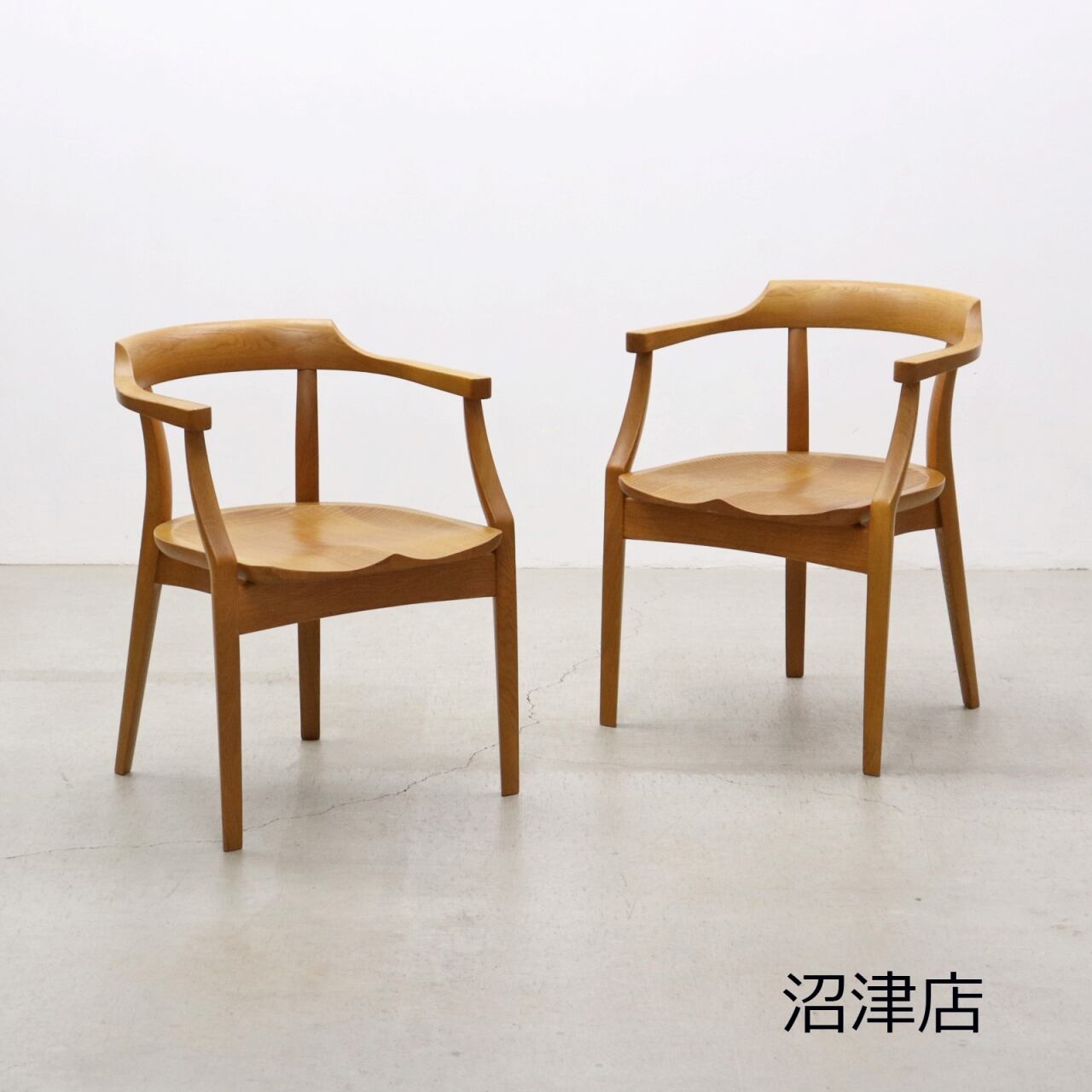 商談中 飛騨産業 キツツキ TUGUMI ツグミ オーク材 ダイニングチェア