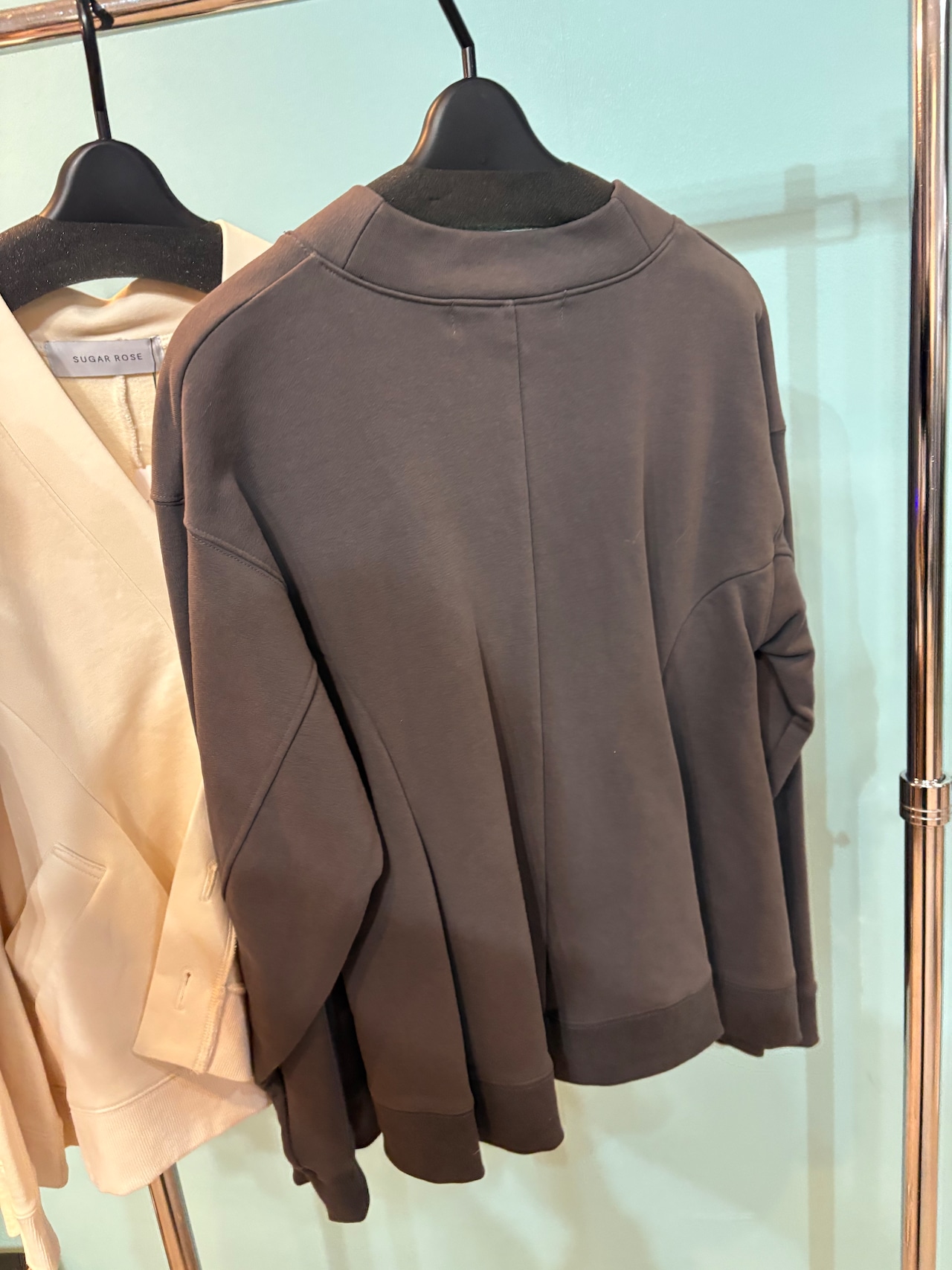 裾フリル ボタン ミニ裏毛カーディガン 248054