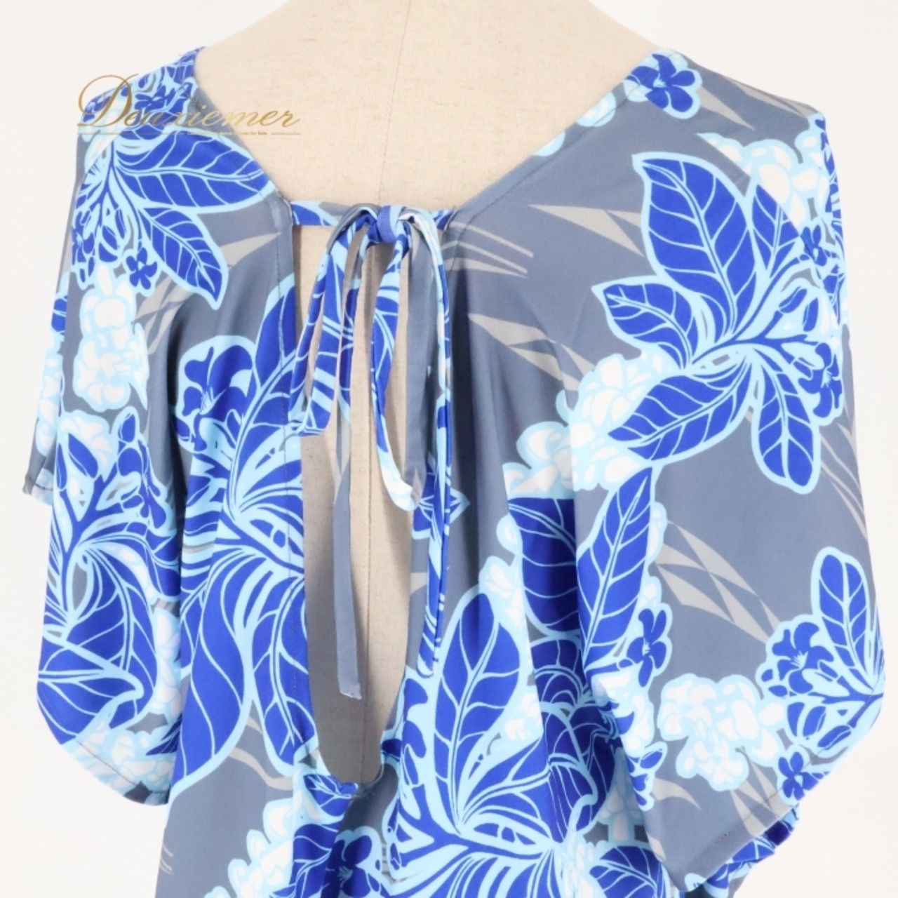 フラダンス 衣装 トップス マハロ グレイ系 ブルー系 mahalo アシンメトリー さらさら 紐 かわいい 爽やか 華やか おしゃれ 青 ハワイアン アロハ ハワイアンプリント フラ ダンス レッスン 練習 カジュアル お出かけ シンプルファッション 軽やか