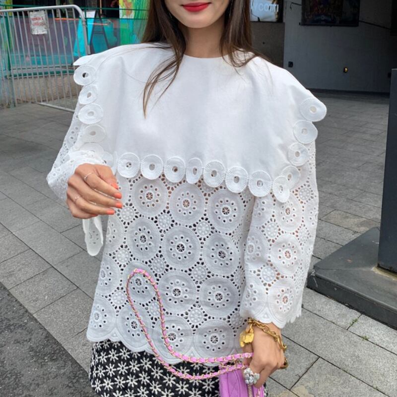 Eyelet square neck blouse 00295