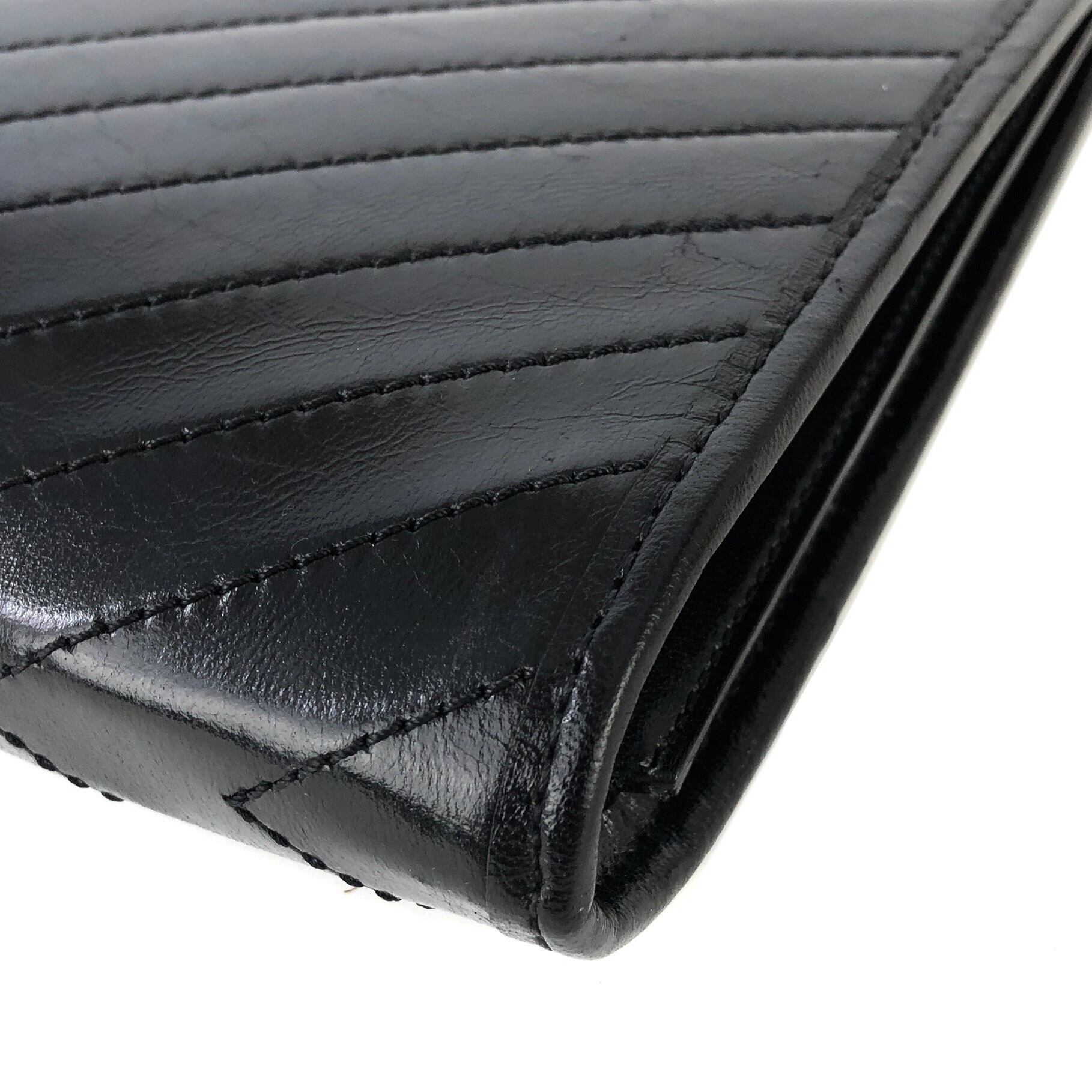 Yves Saint Laurent イヴ・サンローラン YSL型押し レザー ステッチ